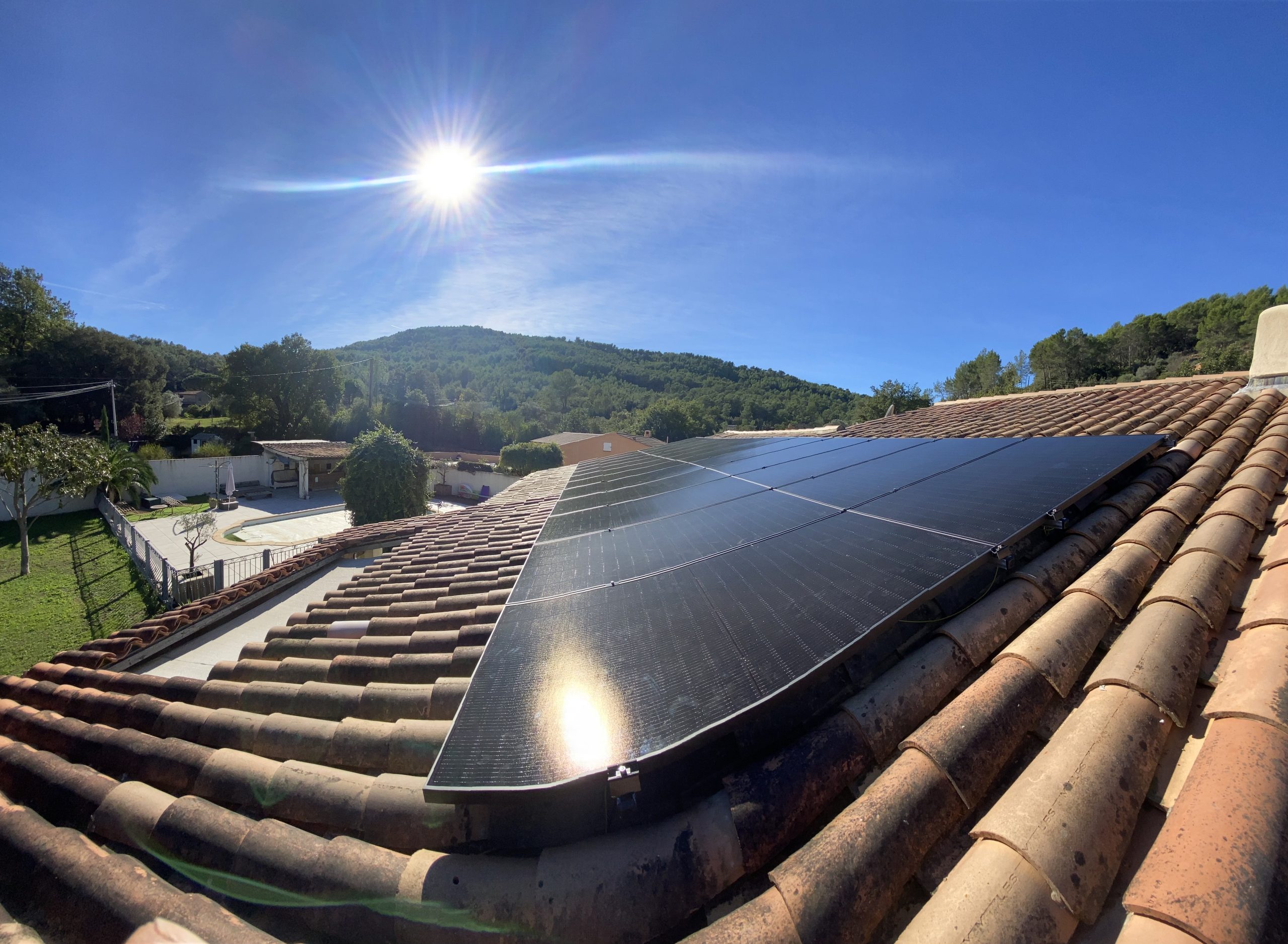 Installation photovoltaïque sur toiture par Energy by Energy Solar